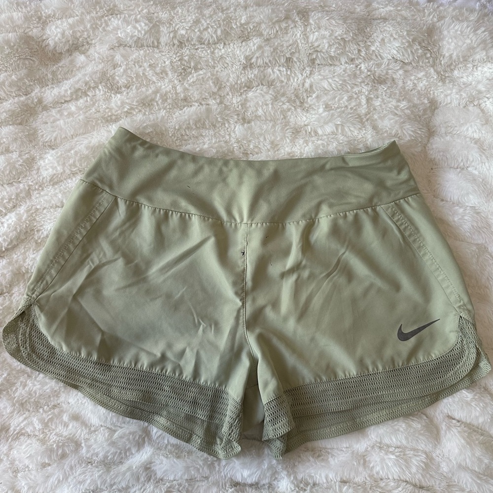 Nike Women’s dry fit athletic shorts size medium